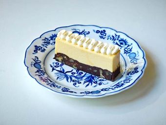 Lemon Mousse Brownie Cheesecake