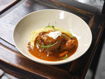 Red Wine Slow-Cooked Beef