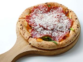 Salami Pizza